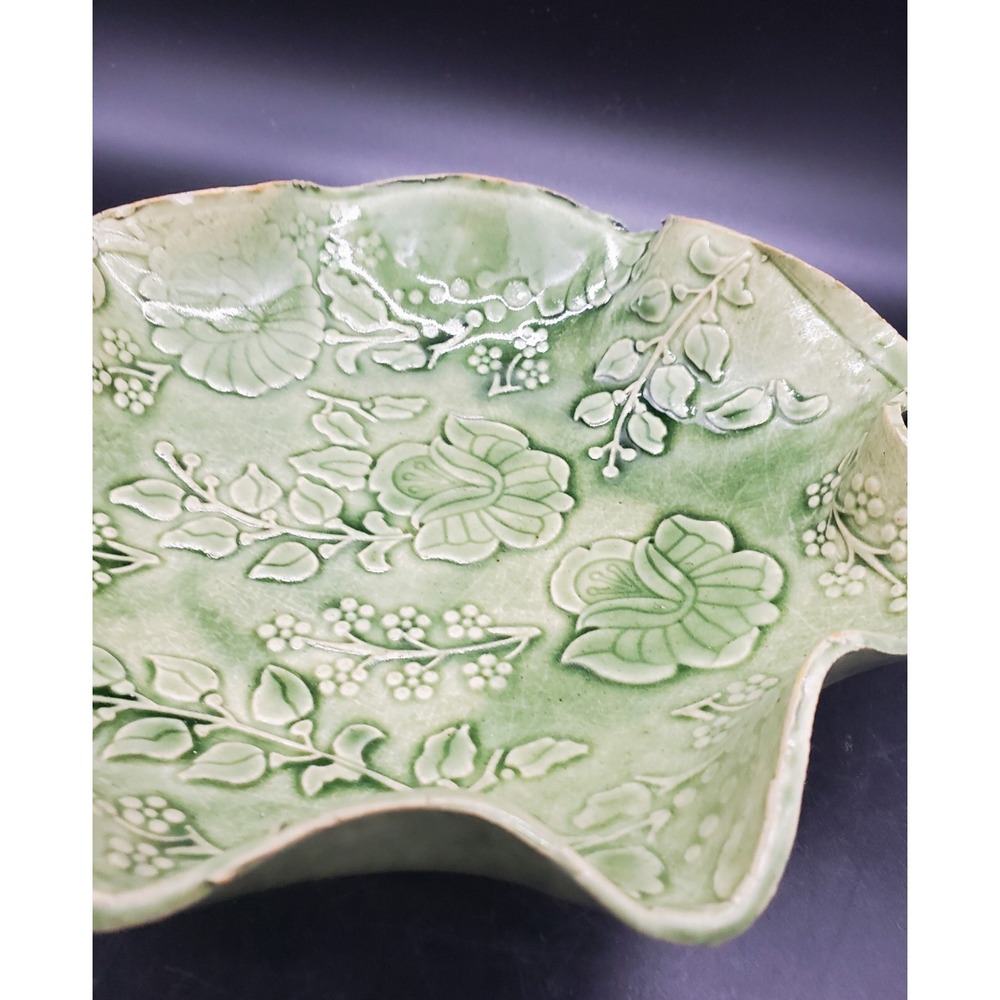 Handmade Art Pottery Green Ceramic Bowl Textured Flowers 8.75" Signed Amy - Picture 6 of 11